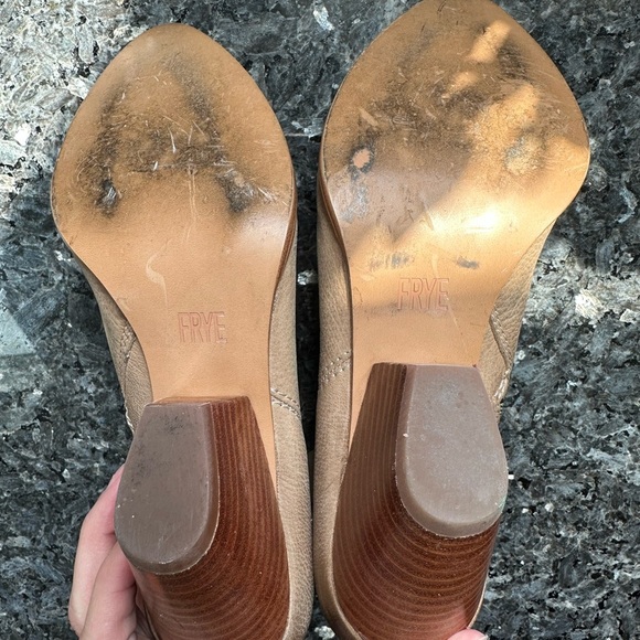 FRYE Reina Heeled Western Ankle  Bootie in Tan Ash Leather Women’s Size 6.5 - Picture 13 of 15